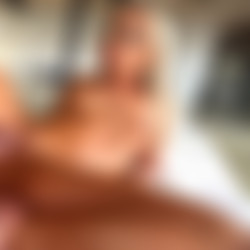 Victoria Pure Foot And Anal Massage